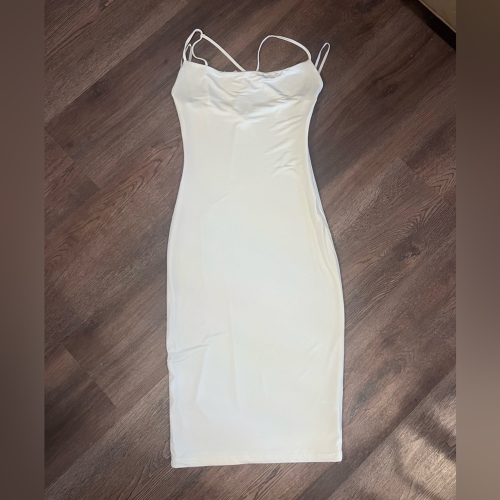 NWT Superdown Sabrina Midi White Dress - Picture 3 of 5